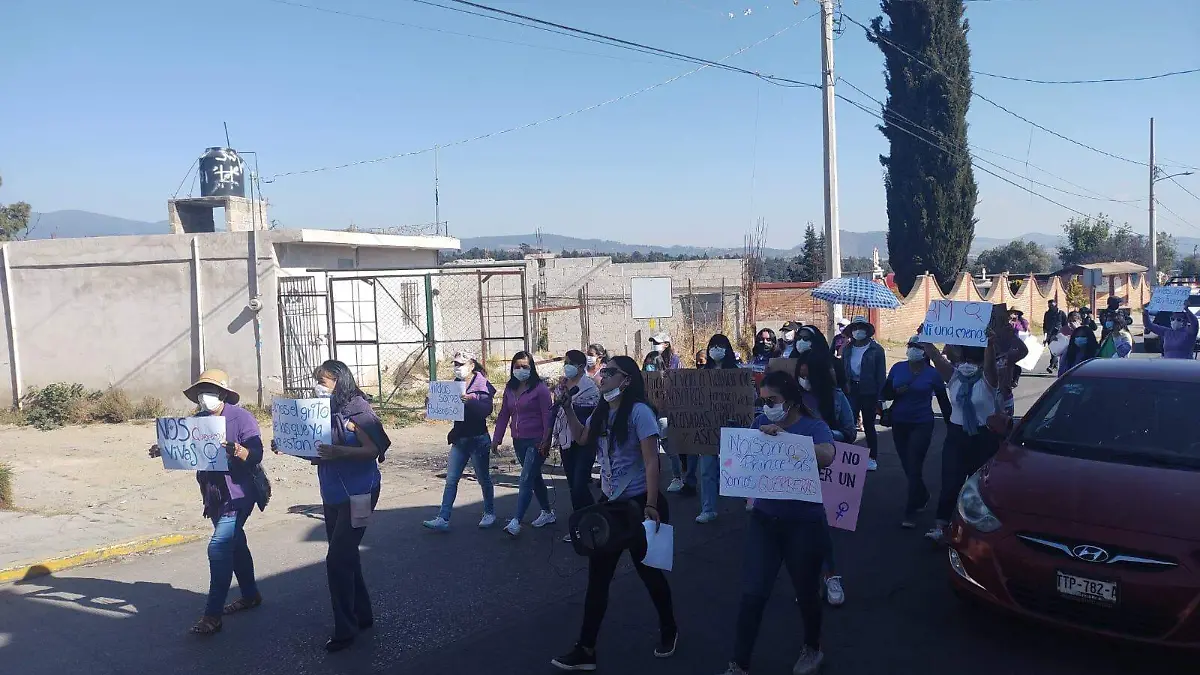 Marcha feminista en Tlahuapan